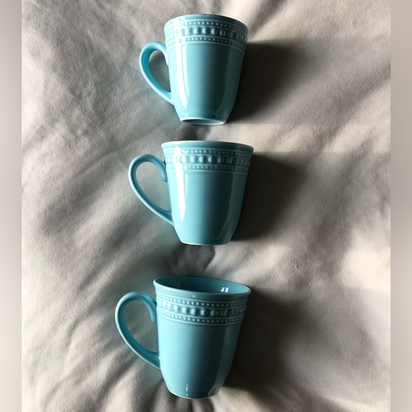 Matceramica set of three (3) aqua beaded mugs - Picture 5 of 7